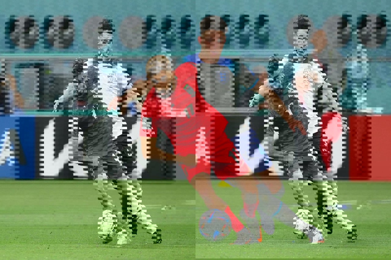 2070493