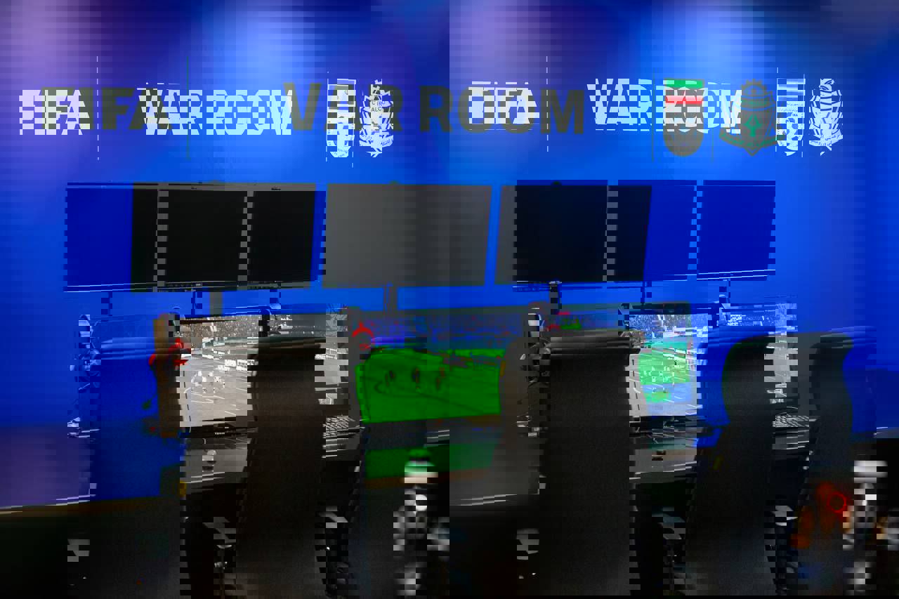 2070592