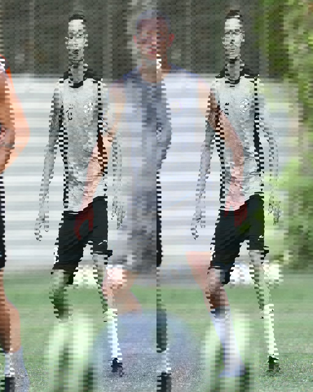 2070658