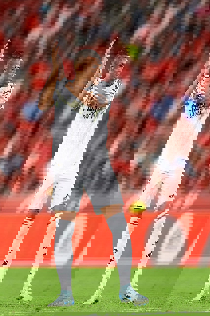 2070642