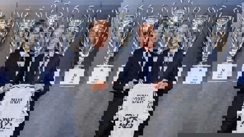 2070846