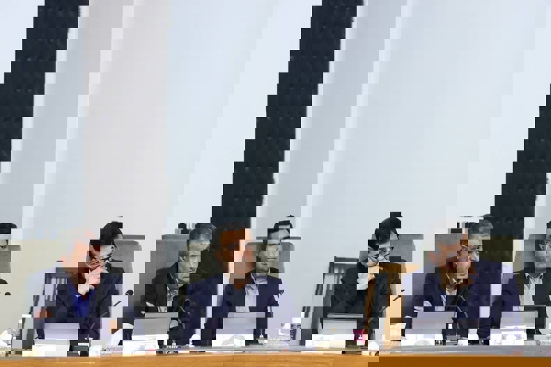 2071032