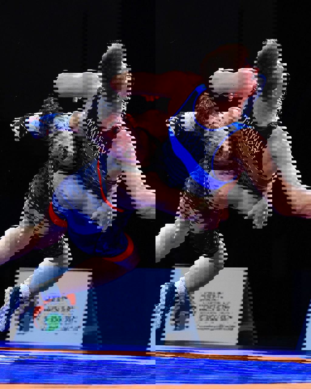 2070985