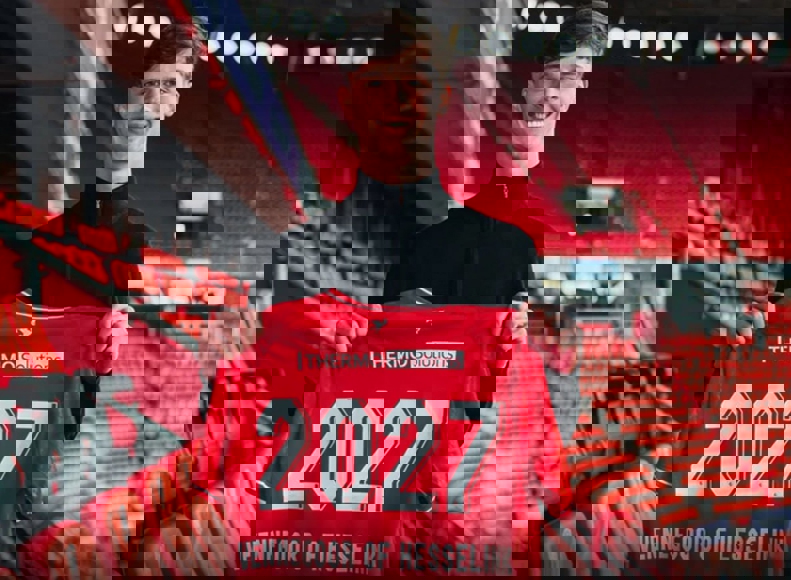 2071169