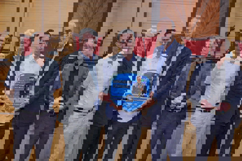 2071208
