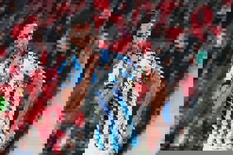 2071257