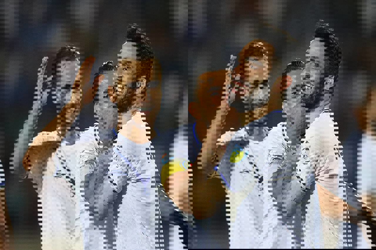 2071887