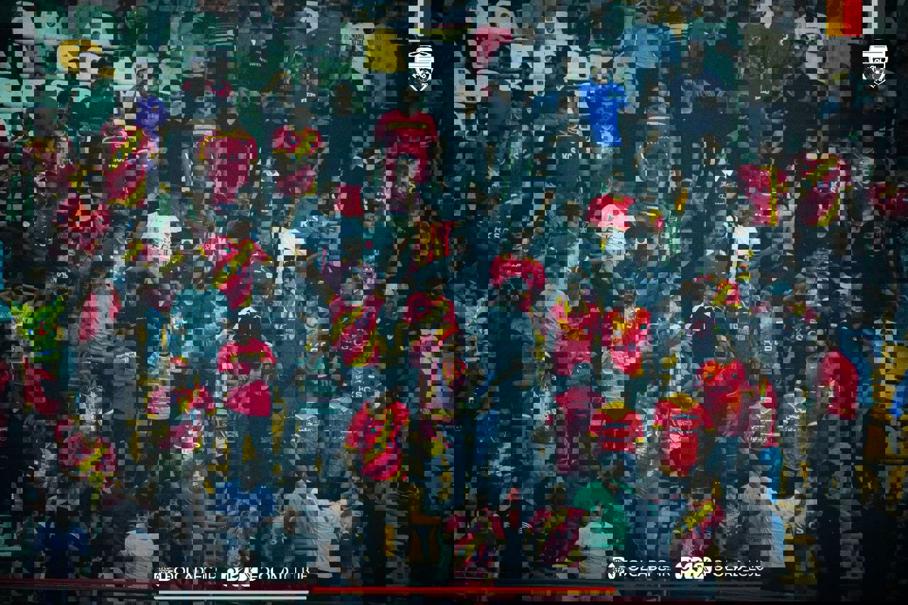 2071565