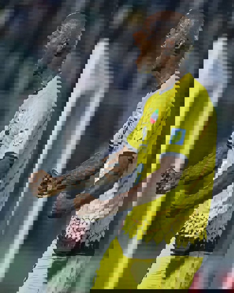 2071929