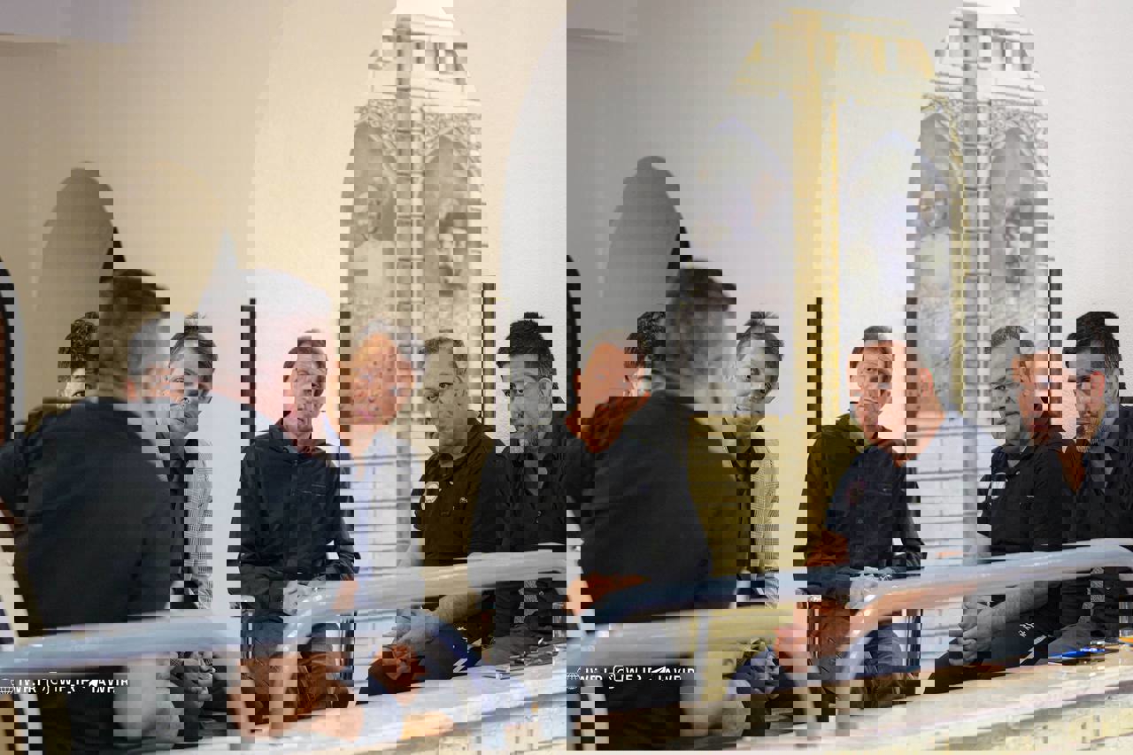 2072104