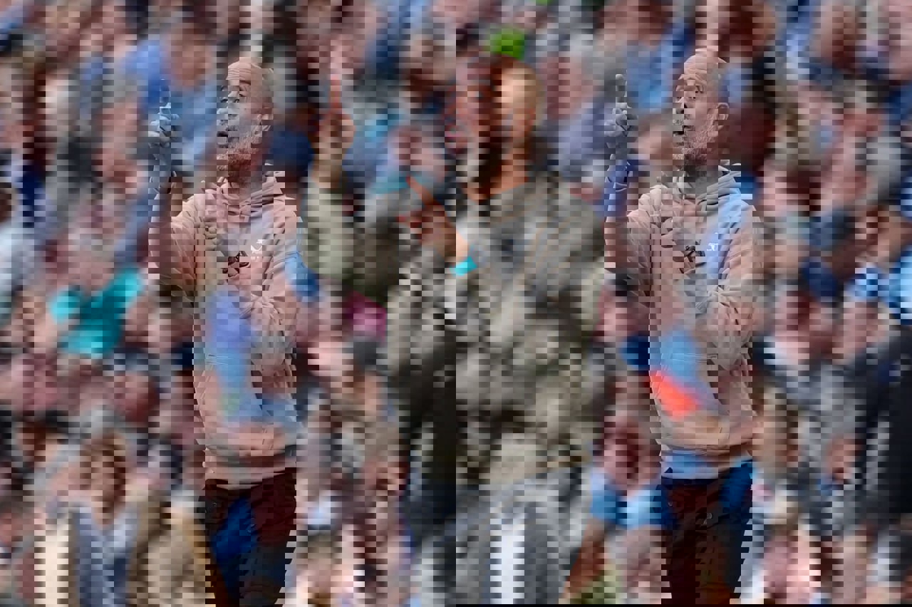 2072304