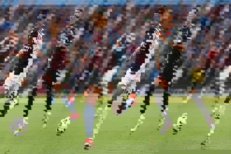 2072373