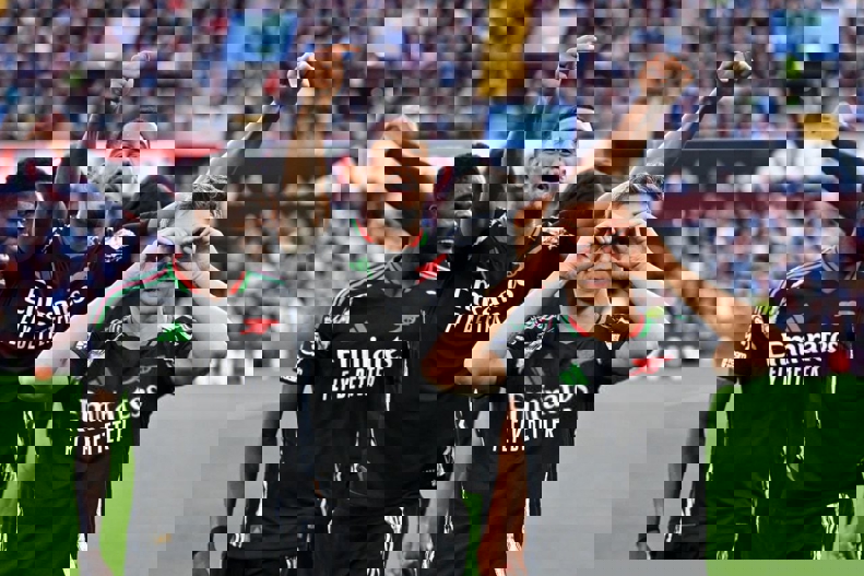 2072375