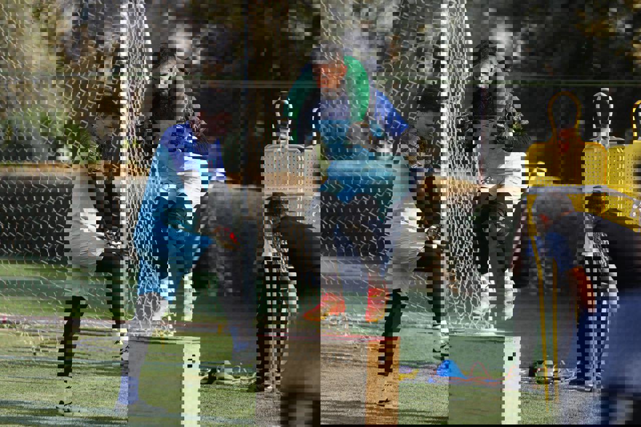 2072842