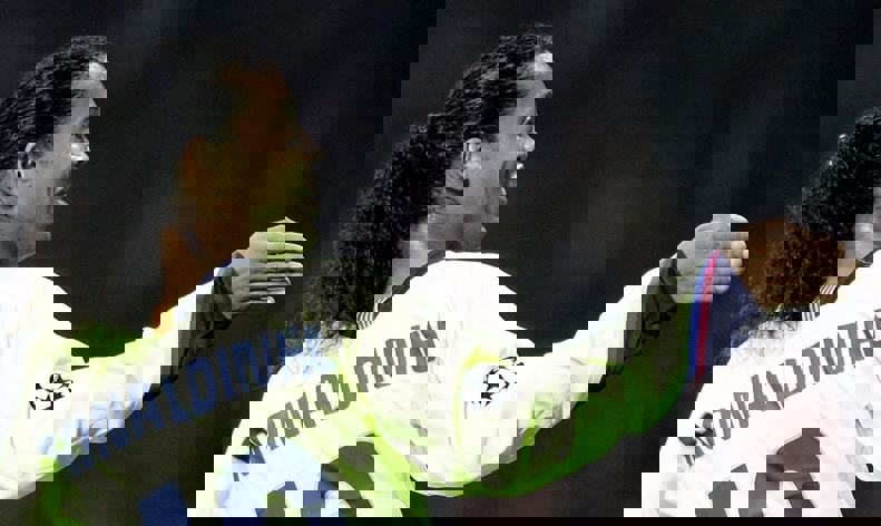 2072497