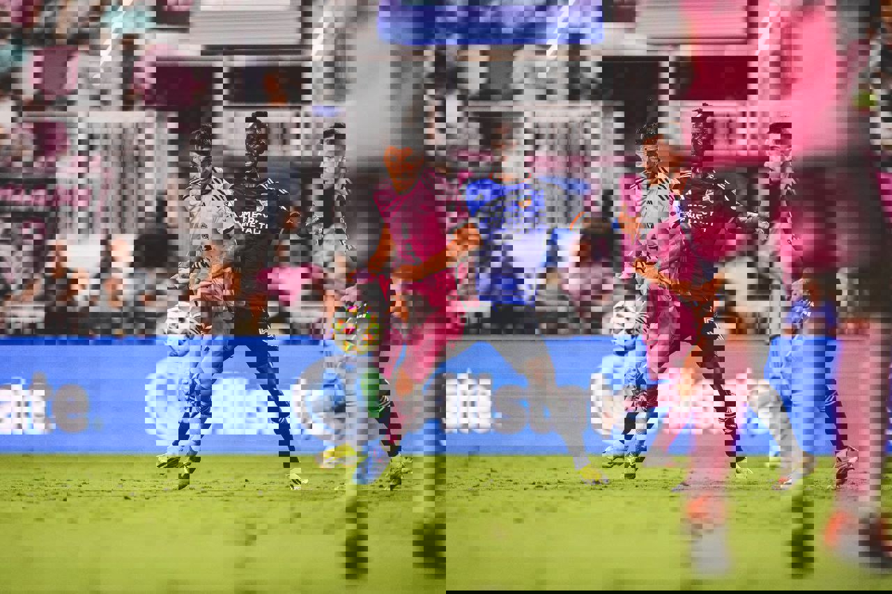 2072492