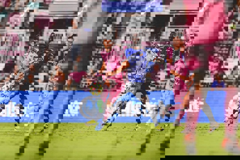 2072492