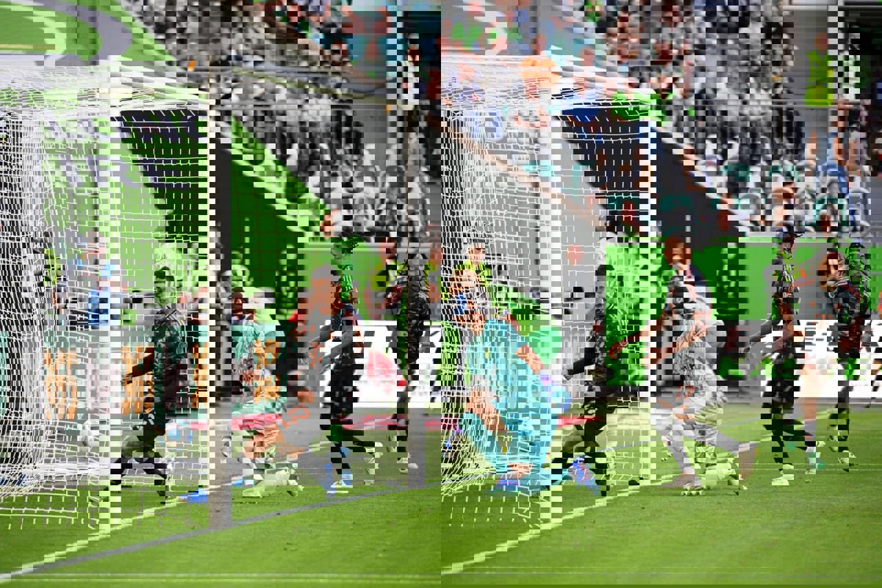 2072683