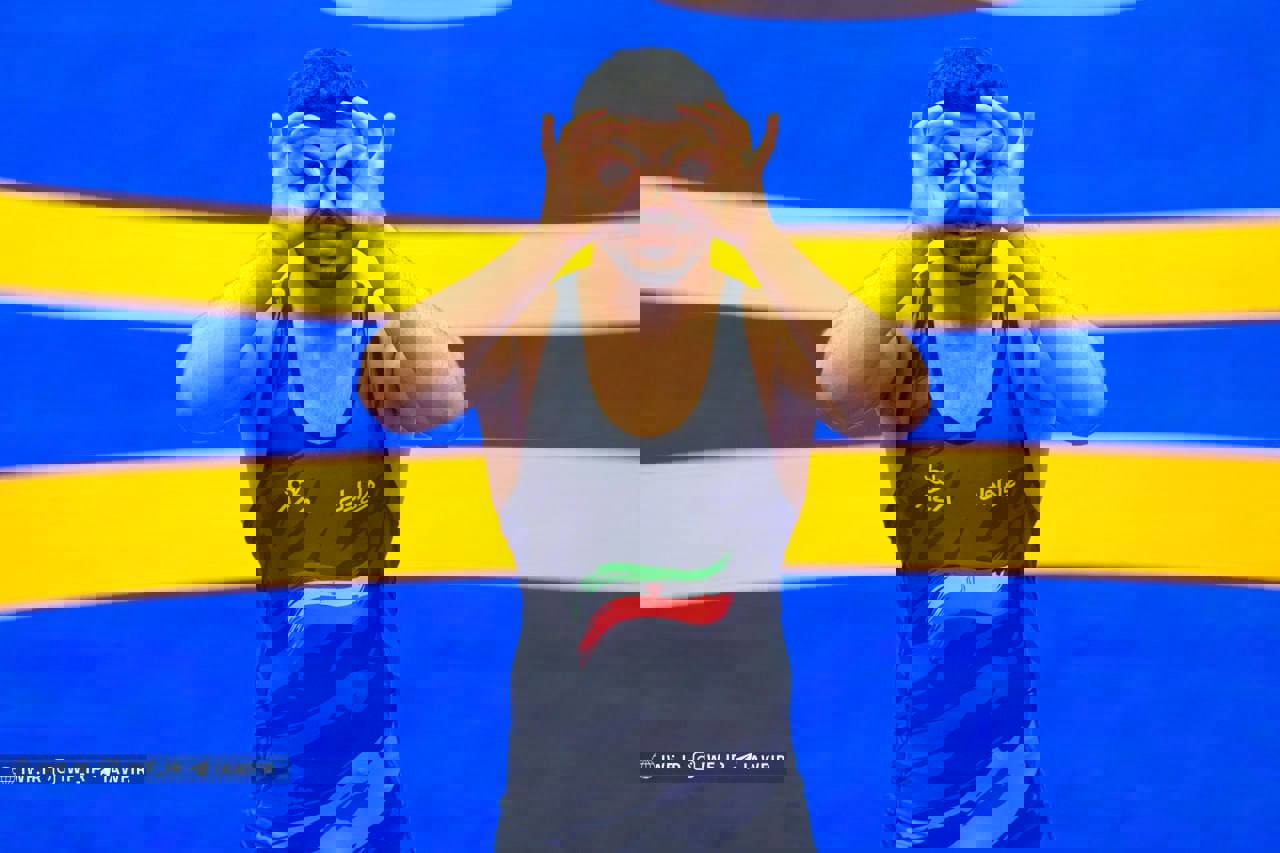 2072743
