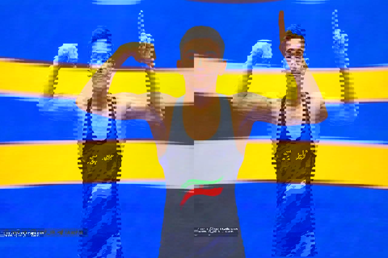 2072744