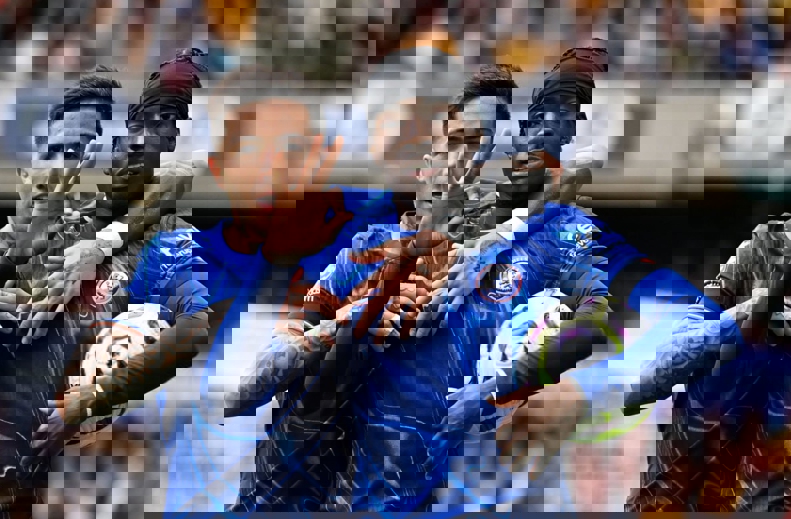 2072696