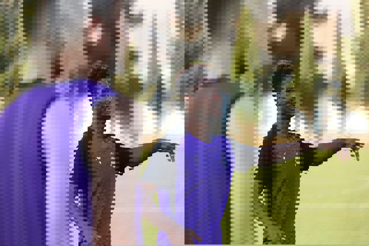 2073298