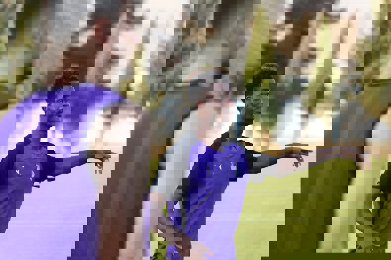 2073298
