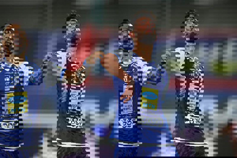 2072901