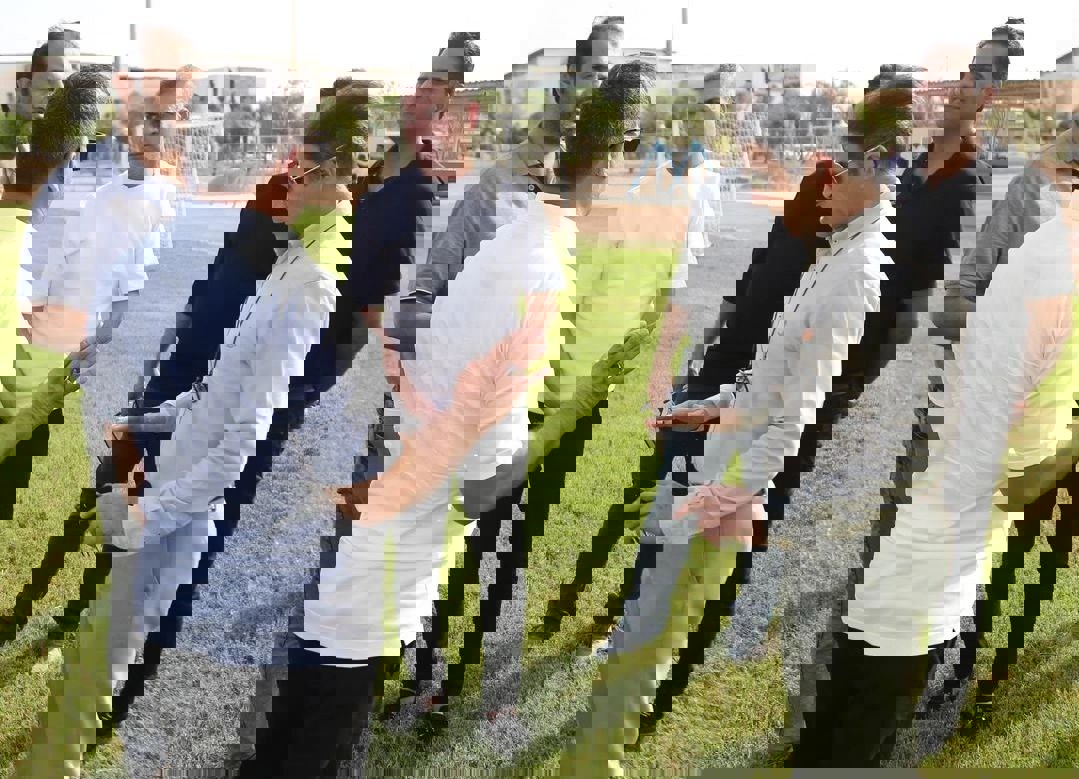2072876