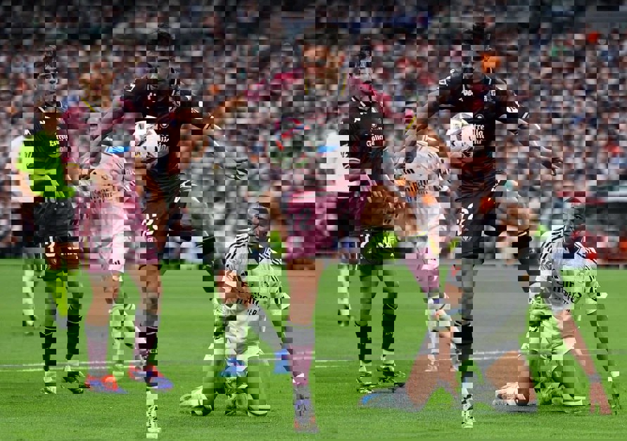 2072930