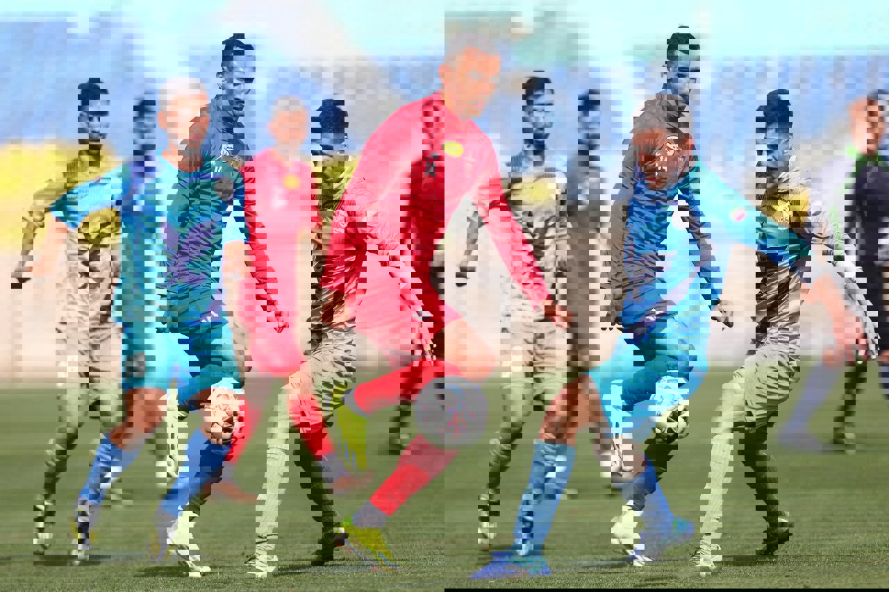 2073068
