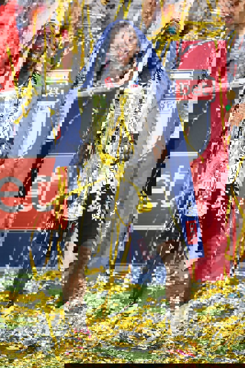 2073120