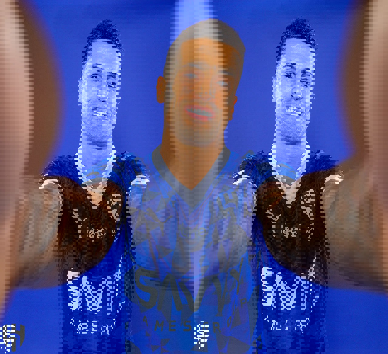 2073608