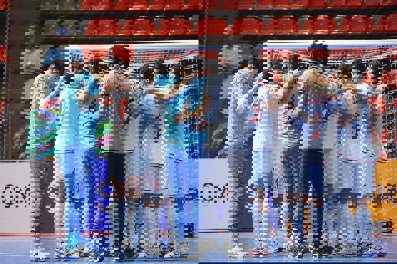 2073604