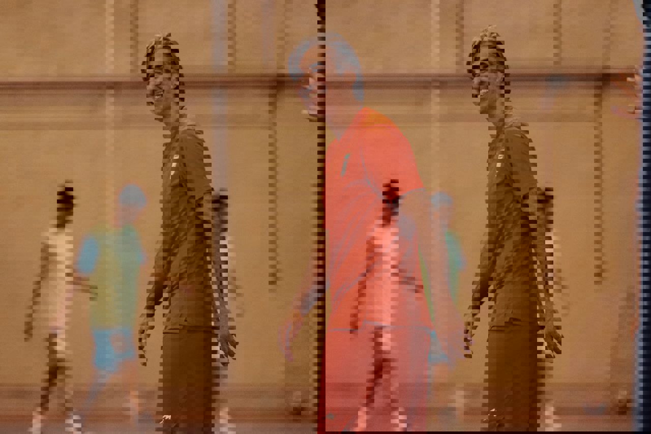 2073605