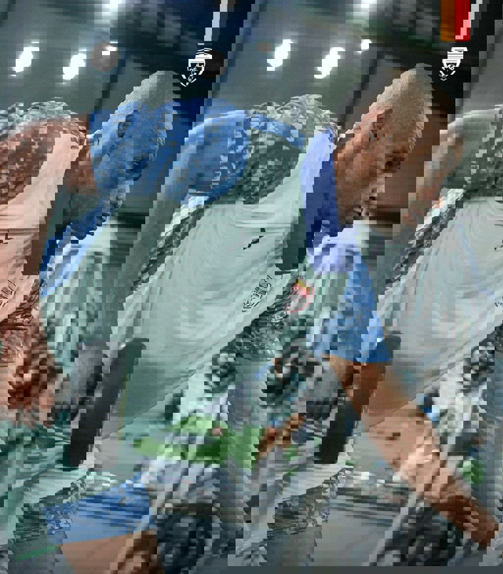 2073421