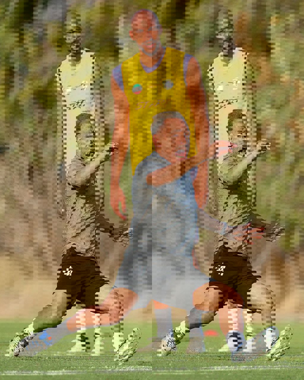 2073499