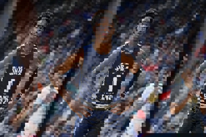 2073800