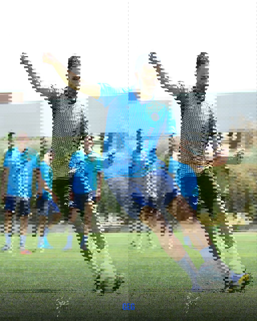 2073807