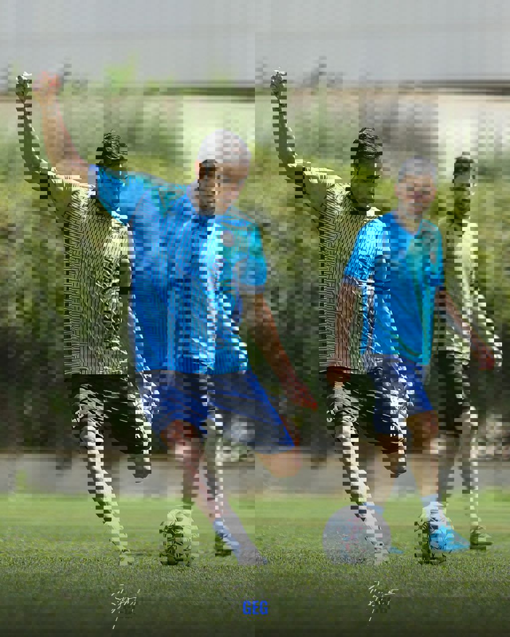 2073808