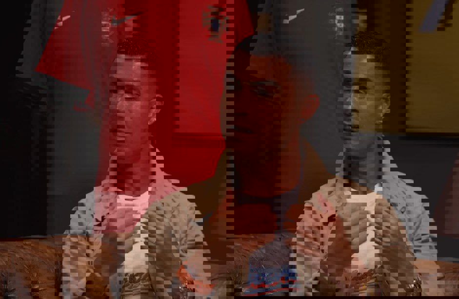 2073843