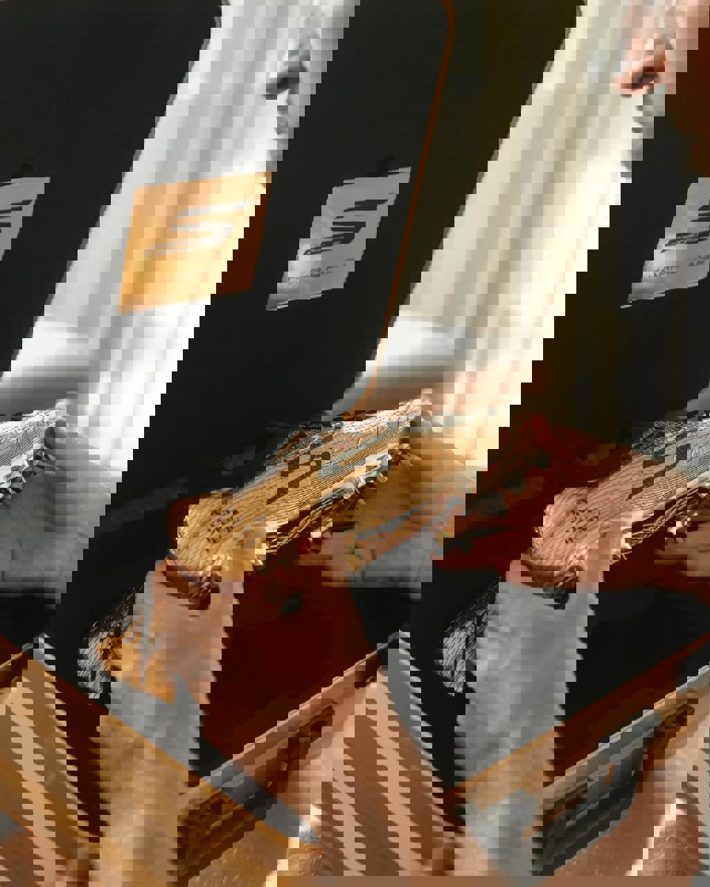 2073912