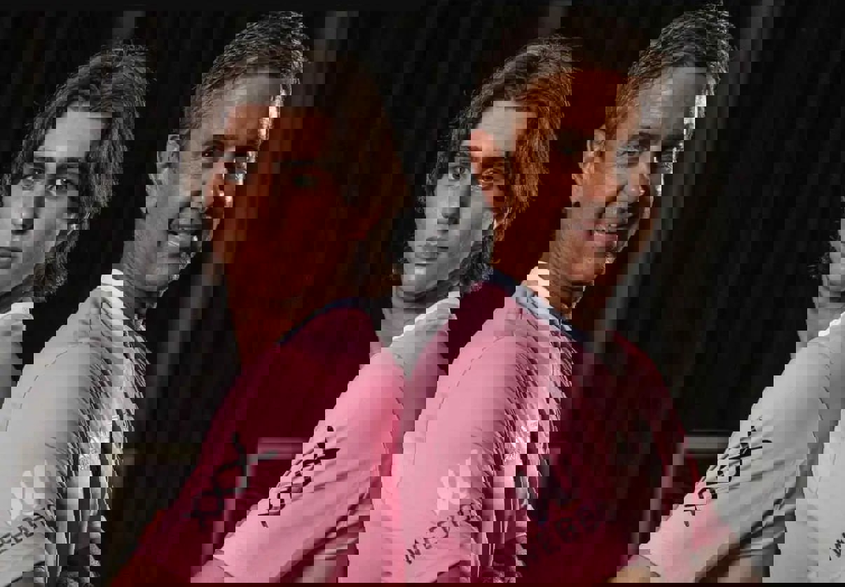 2073969