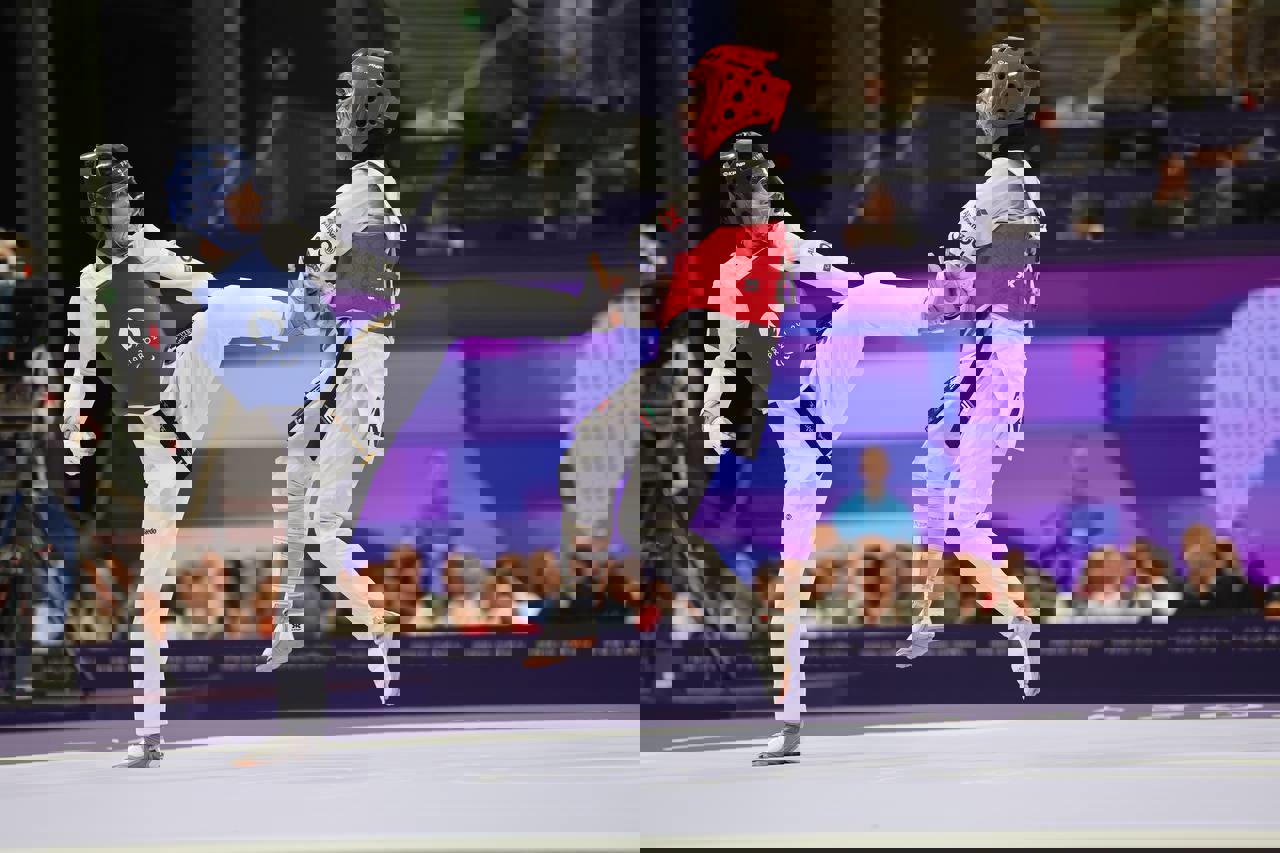 2074172