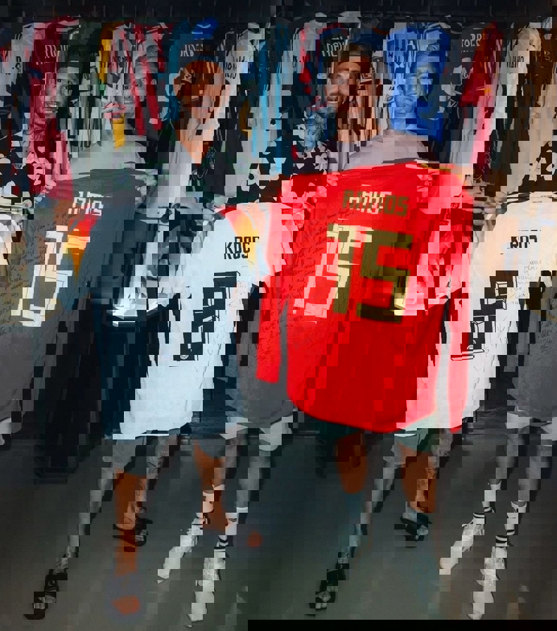 2074654