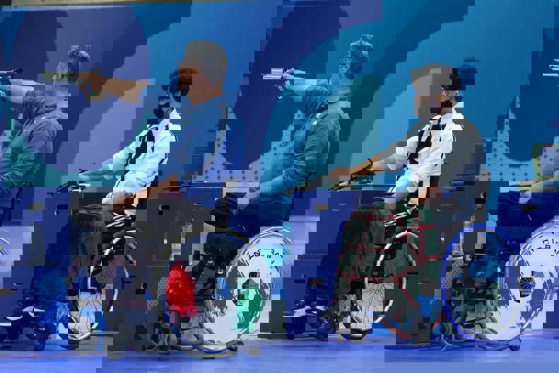 2074684