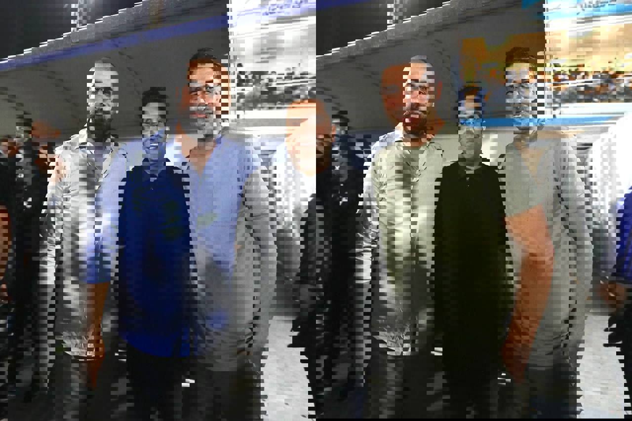 2074854