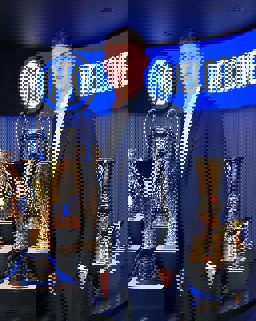 2074818