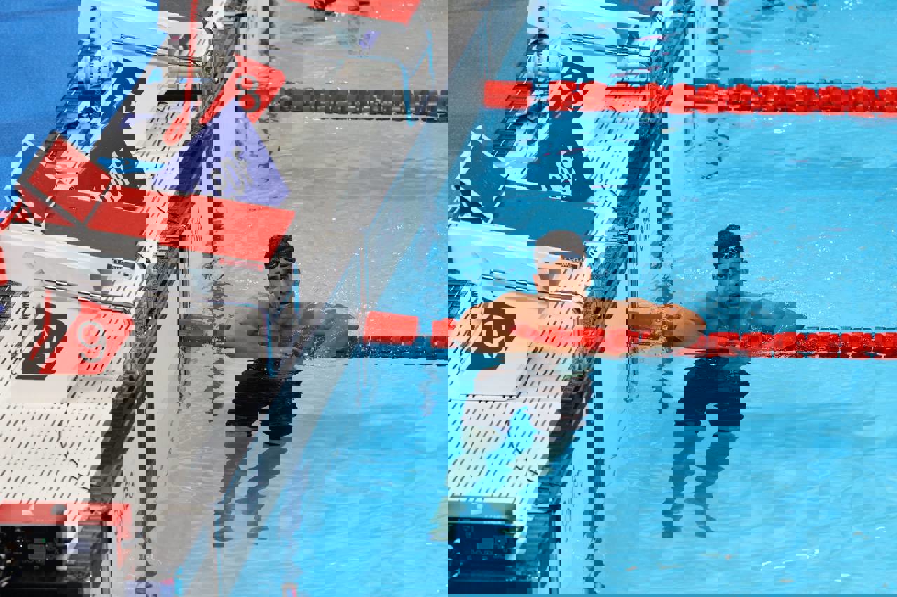 2074882
