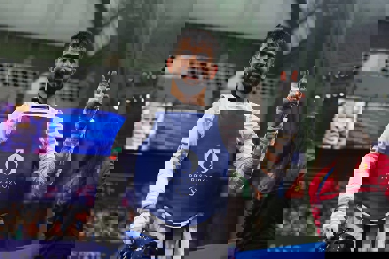 2075192